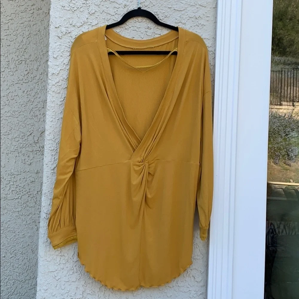 💚Free People Shimmy Shake Gold Top Womens Size M